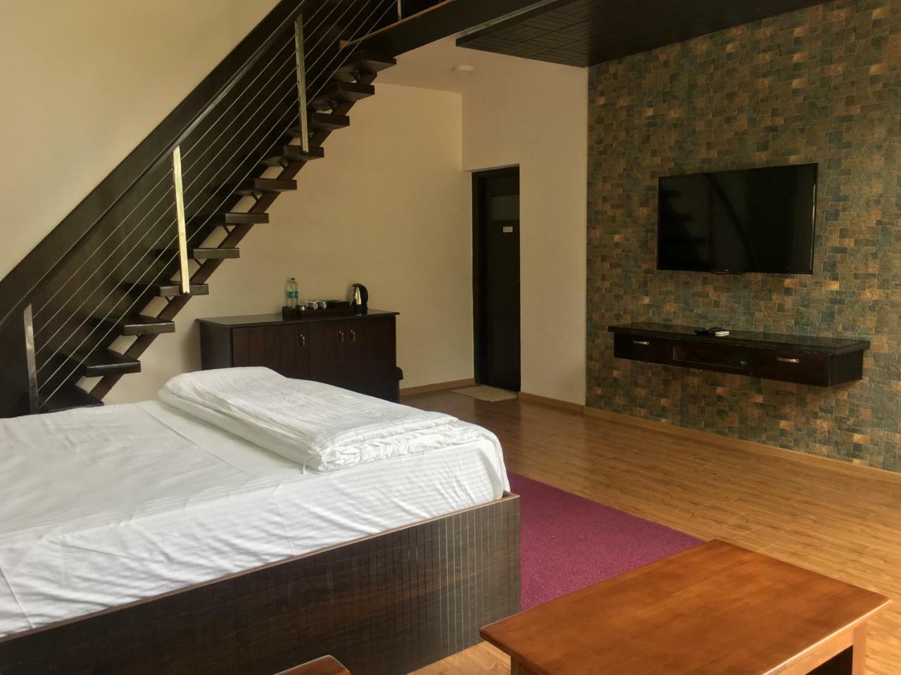 Silvertip Cafe & Homestay 科塔吉里 外观 照片