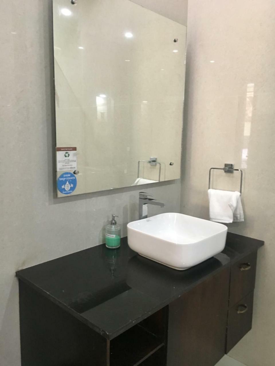 Silvertip Cafe & Homestay 科塔吉里 外观 照片