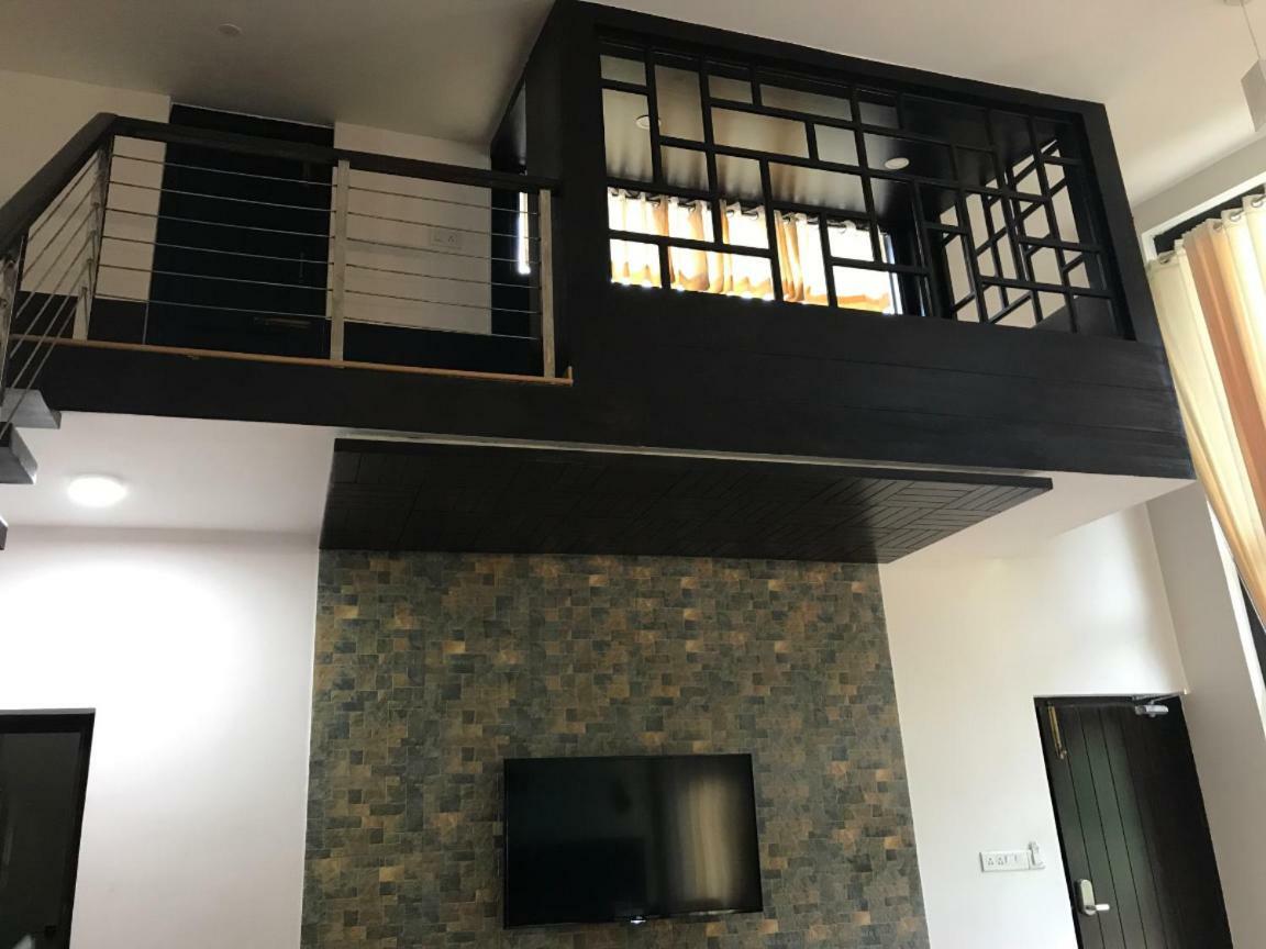 Silvertip Cafe & Homestay 科塔吉里 外观 照片